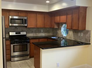 698 S Berendo St APT 103, Los Angeles, CA 90005