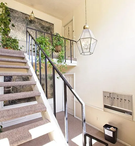 10590 High Hollows Dr #284 — Photo 7