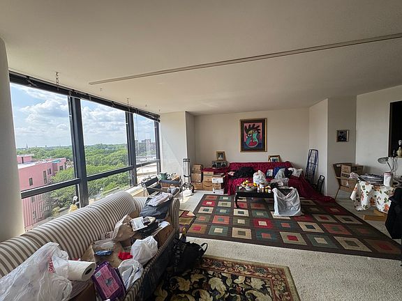 3rd image of 5415 N Sheridan Rd APT 812