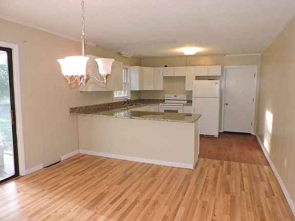 2nd image of 112 Monroe Dr