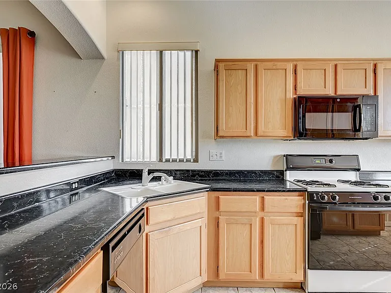 9197 Grey Pebble Ct — Photo 17