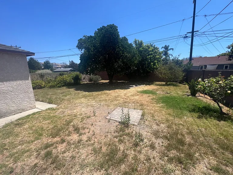 5016 Lorelei Ave — Photo 9