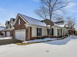 1008 Pinehurst Ct, Elgin, IL 60124