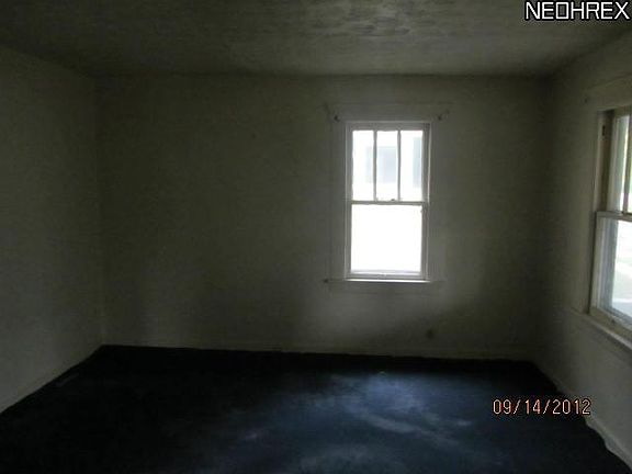 2nd image of 128 Irondale St