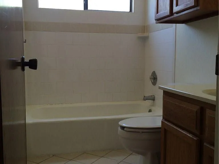 6604 Hart Ln #B — Photo 22