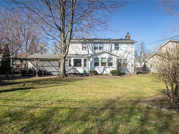 4th image of 109 Pin Oak Dr