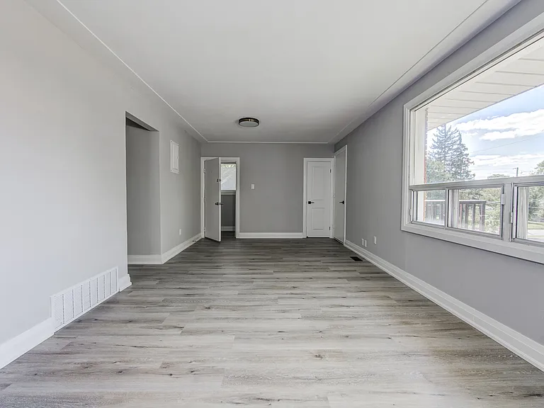 348 Spruce St #2 — Photo 9