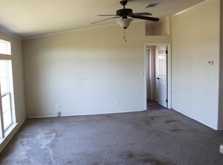 918 N Myers Rd, Apache, OK 73006