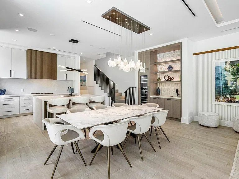 514 NE 7th Ave — Photo 7