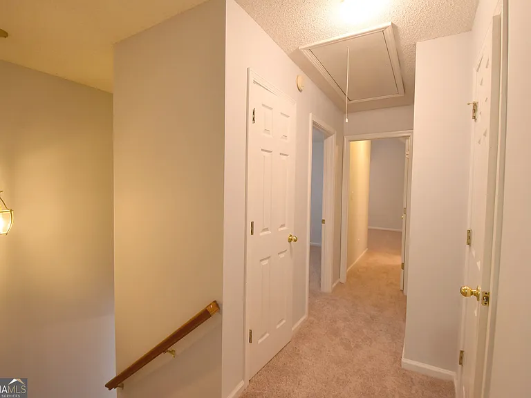 147 S Fairfield Dr — Photo 16