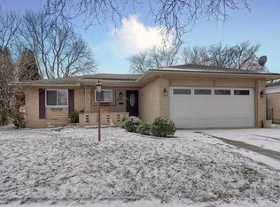 2980 Parliament Dr, Troy, MI 48083