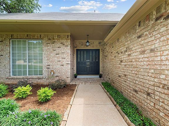 3rd image of 2617 Creekside Way