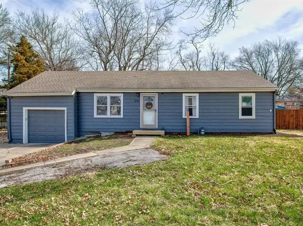 209 Hostetter St, Buckner, MO 64016