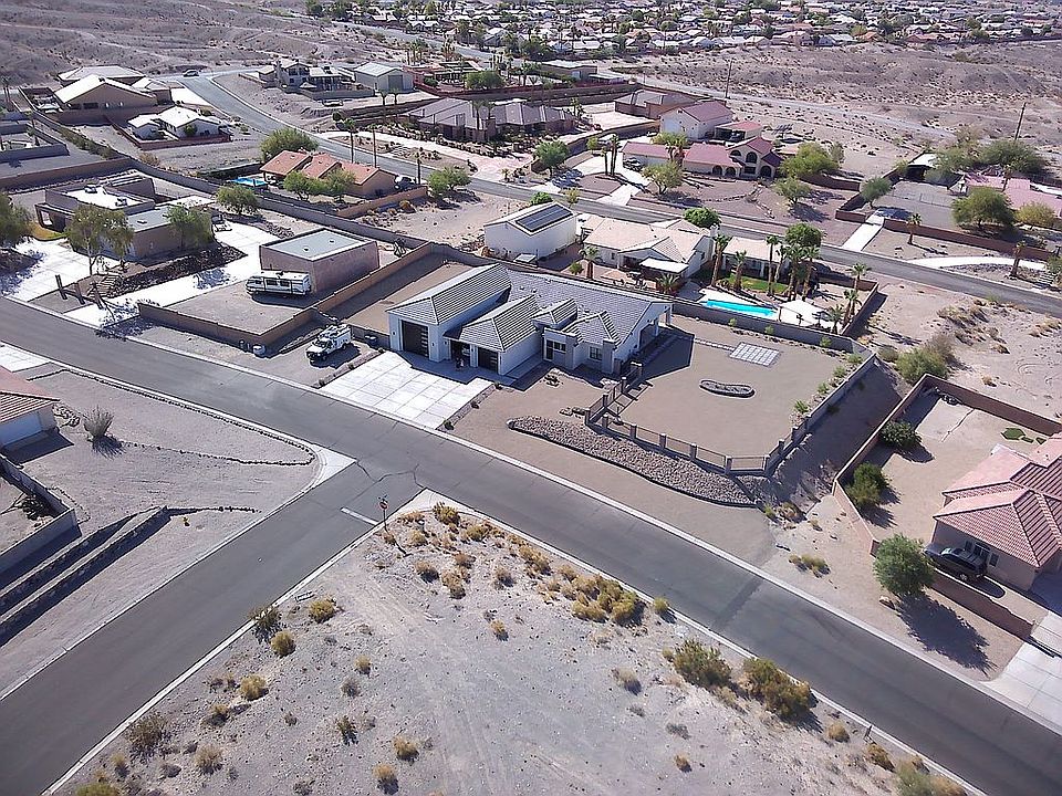 2nd image of 1832 Wolf Rd