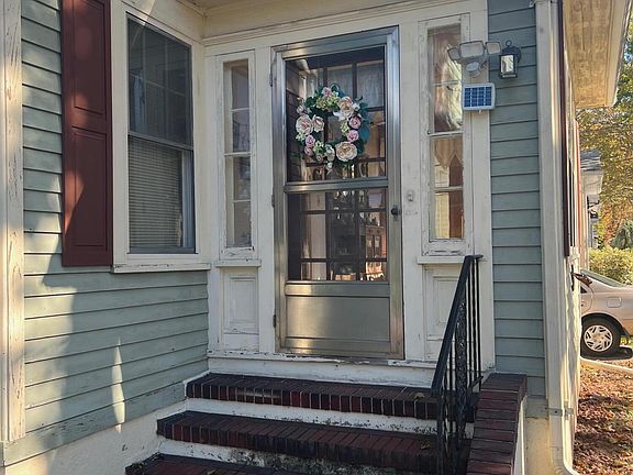 4th image of 139 Margaretta Ct
