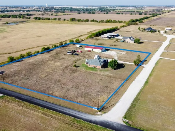 1167 Settlers Dr, Sanger, TX 76266