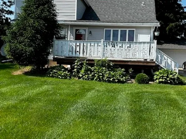 101 2nd St, Friesland, WI 53935