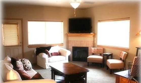 Living room (TV not included)