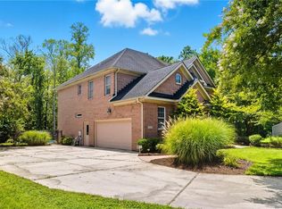 3805 Highland Ct, Virginia Beach, VA 23456