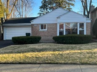 2533 Illinois Rd, Northbrook, IL 60062