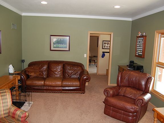 Living Room (View 2)