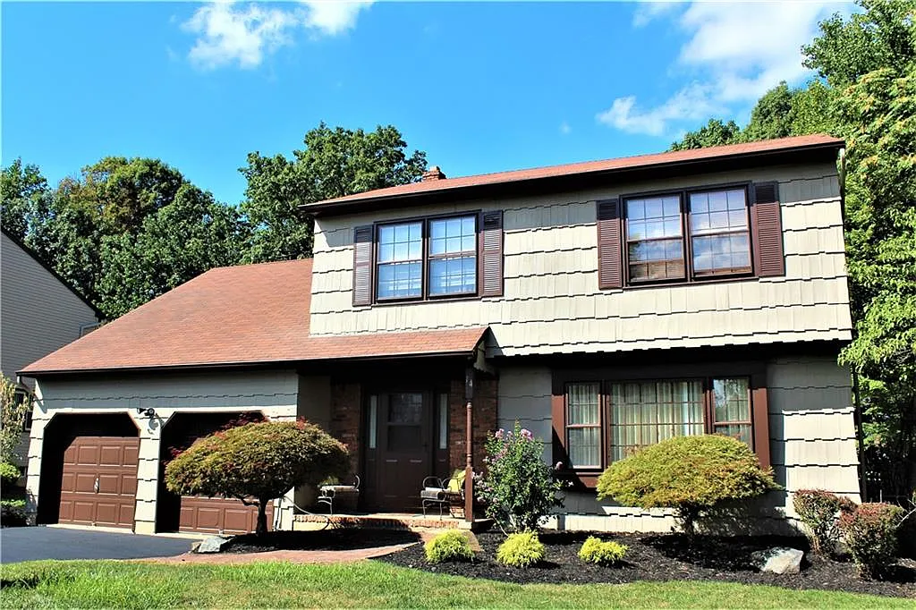 14 Ellison Ave photo 1