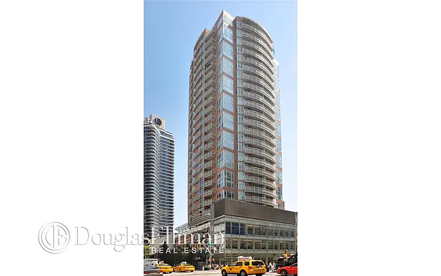 Rented by Douglas Elliman | media 23