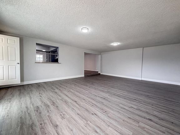 3rd image of 820 NW 78th Avenue