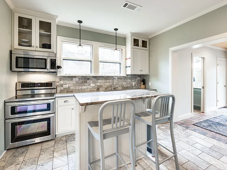 4206 Farrar Ave — Photo 2