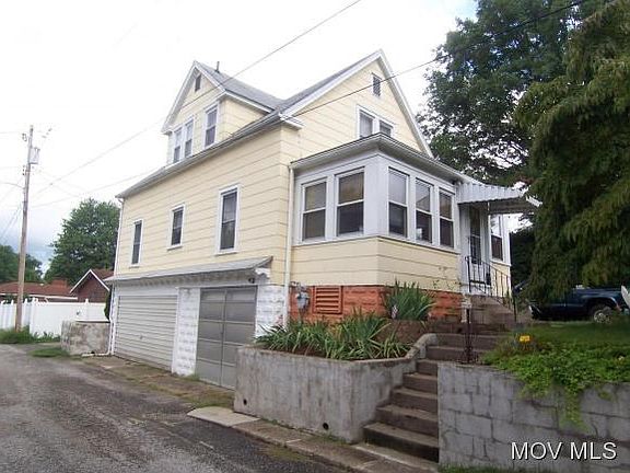 Possible 3 car garage