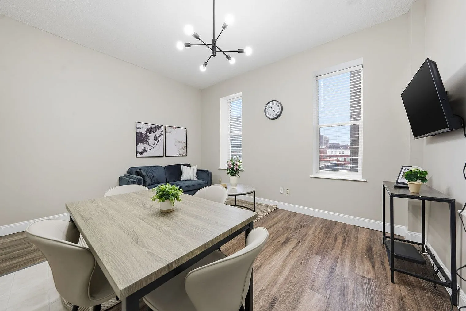 1 bed, 1.0 bath, 6092 sqft, $4,455 — Photo 2