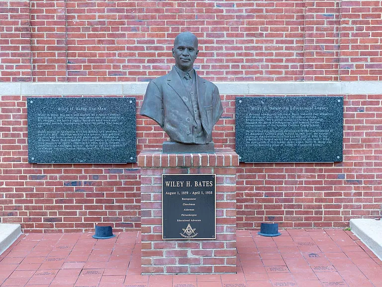Wiley Bates — Photo 22