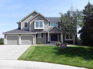8857 Chestnut Hill Ct, Highlands Ranch, CO 80130