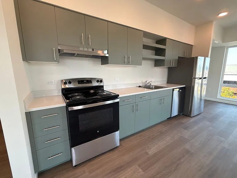 401 UNION — Photo 104