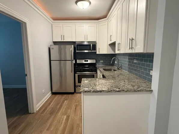 15 N Vail Ave #208-V, Arlington Heights, IL 60005