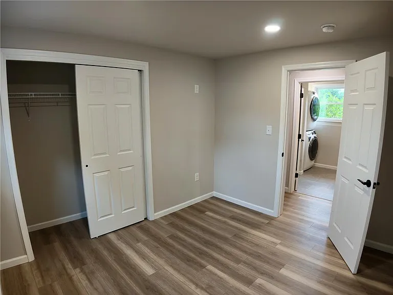 2834 Center St — Photo 6