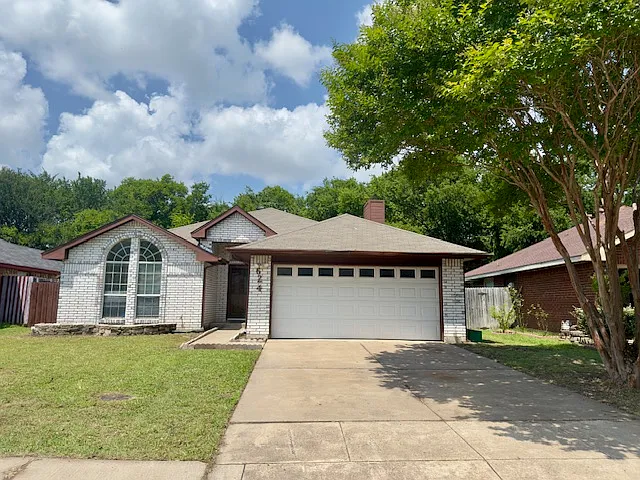 624 Beatty Dr — Photo 11