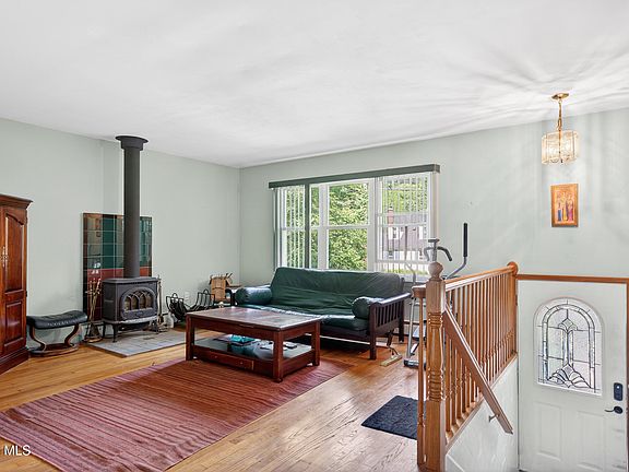 3rd image of 79 Willow Street