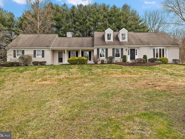 37 Bolingbroke Rd, West Chester, PA 19382