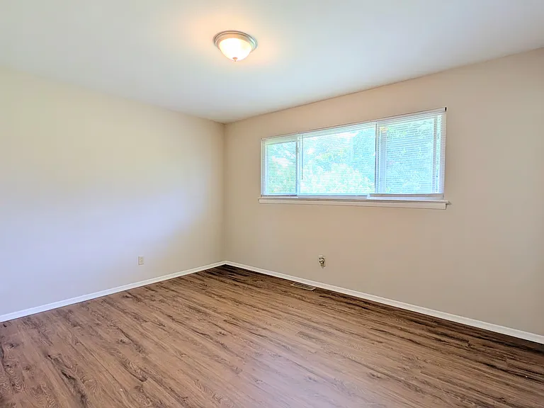 3356 Clemens Dr — Photo 27