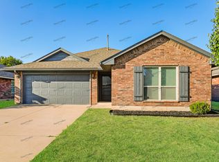 1225 Hickory Creek Dr, Yukon, OK 73099