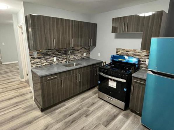 161 Howe St #1