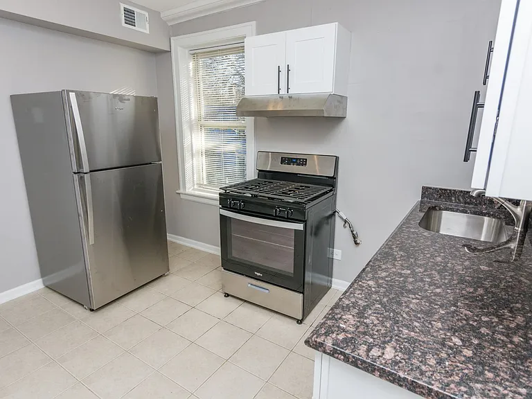 1115 E 81st Street — Photo 11