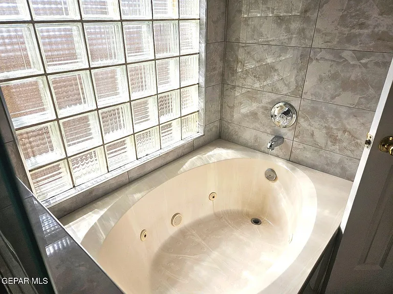 11235 Kachina Dr — Photo 14