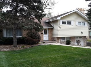 1041 S Leslie Ln, Villa Park, IL 60181