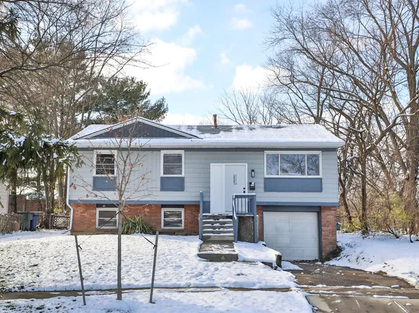 2971 Queensrowe Dr, Columbus, OH 43227