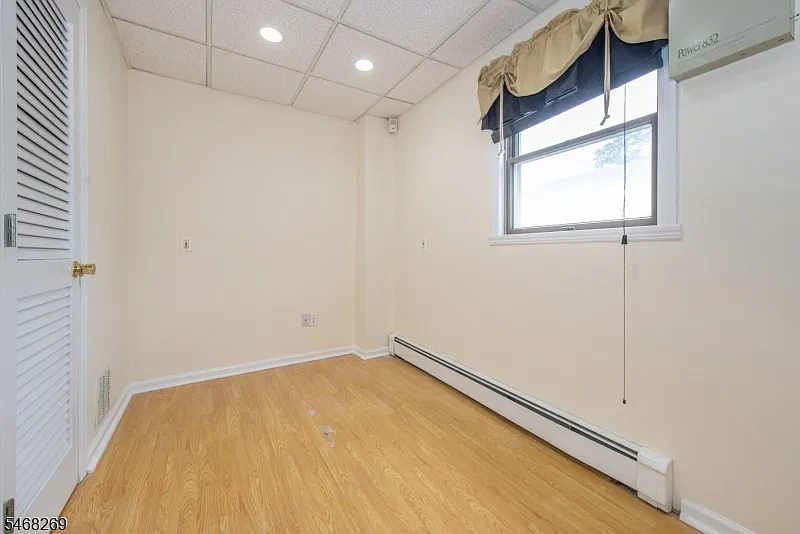 1 bed, 1.0 bath, $2,200 — Photo 2