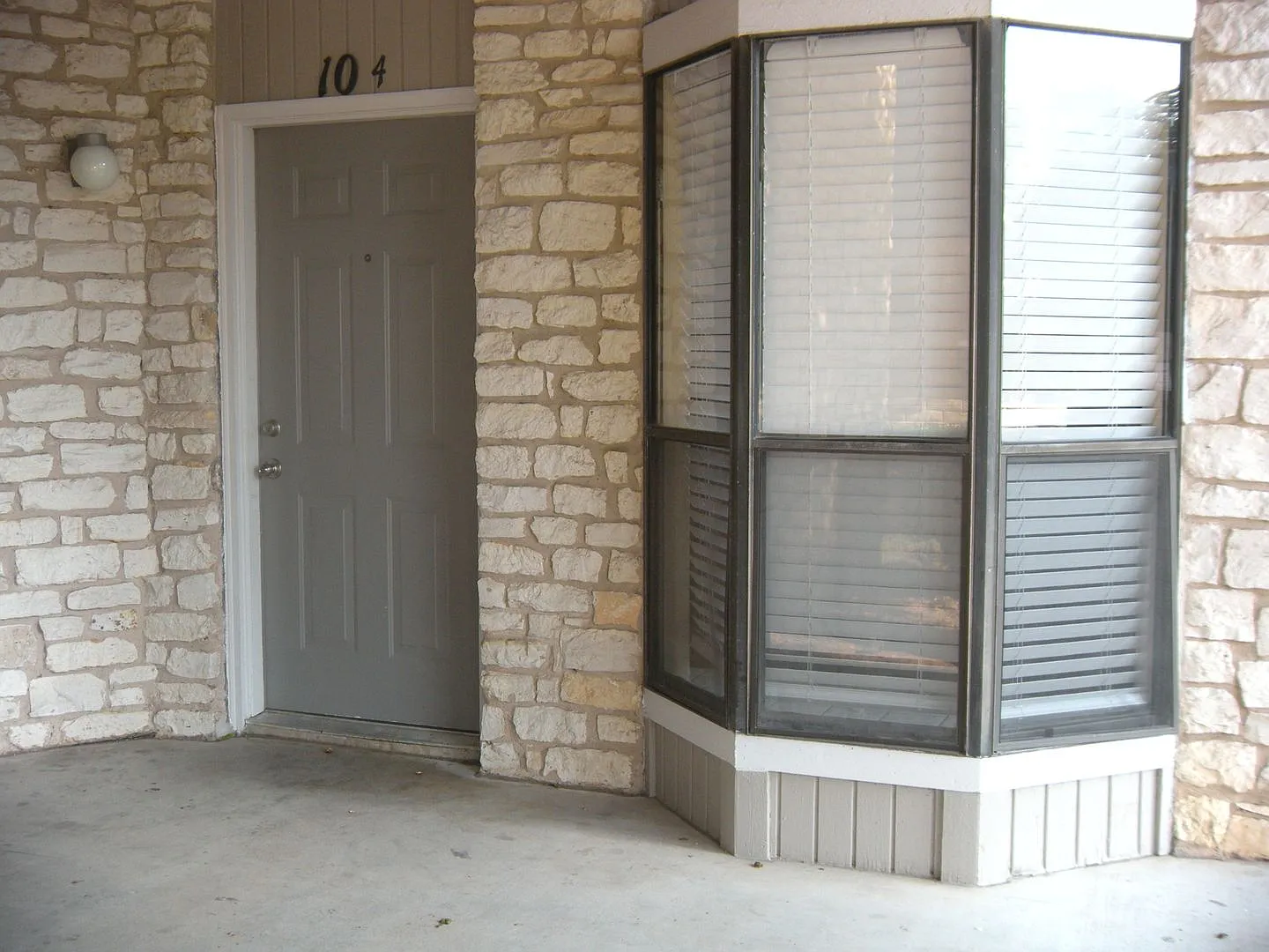 K227 - Salado Place #104 — Photo 2