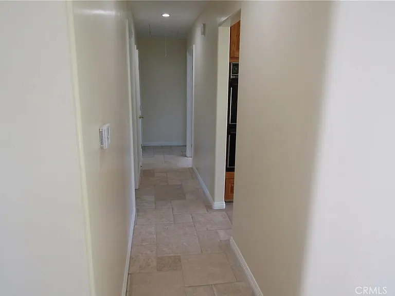 8901 Shore Cir — Photo 7
