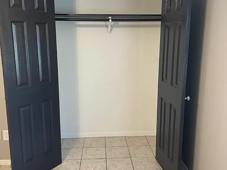 Park Place Apartments — Photo 15